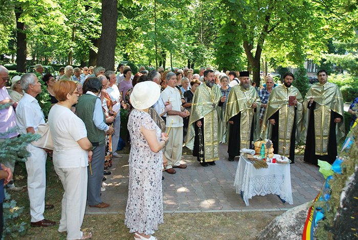 Rugăciune pentru mehedinţenii prigoniţi 94061