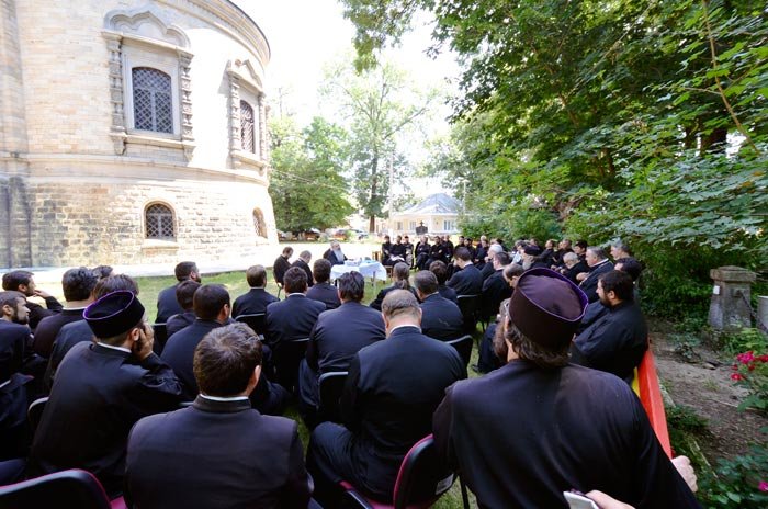 „Cu Dumnezeu alături, suferinţa devine paradoxal o bucurie şi o mângâiere“ 94188