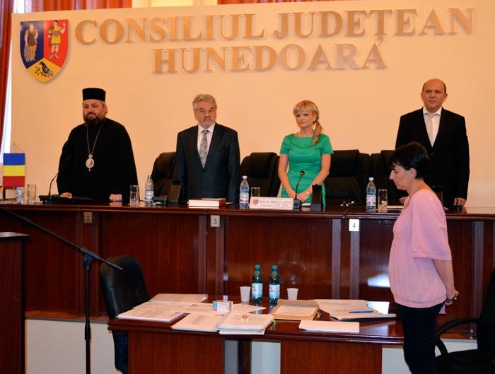 Binecuvântare pentru autorităţile din Hunedoara 94210