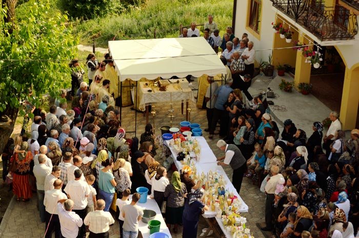 Slujbă misionară în parohia Berzunţi 94215