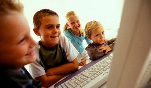 Calculatoare pentru elevii din familii defavorizate 94227