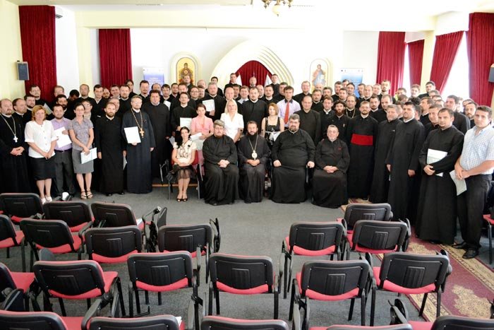 Diplome pentru absolvenţii POSDRU 94228