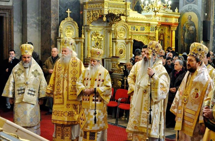 Slujiri arhiereşti în Duminica a IV-a după Rusalii 94241