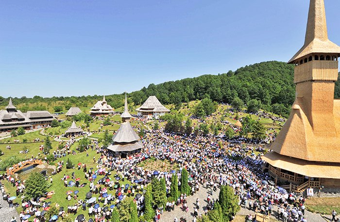 Pecetea Mirului pe altarul unei noi ctitorii 94265