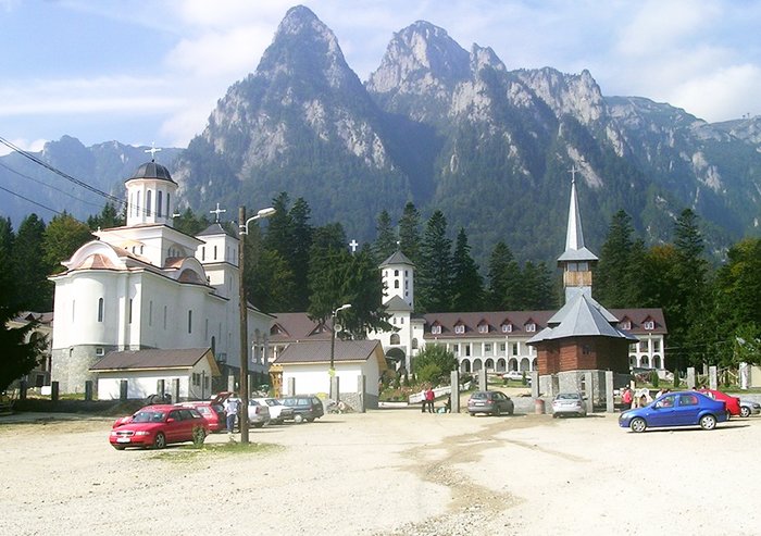 Au început taberele de creaţie „Licăr de lumină“ 94328