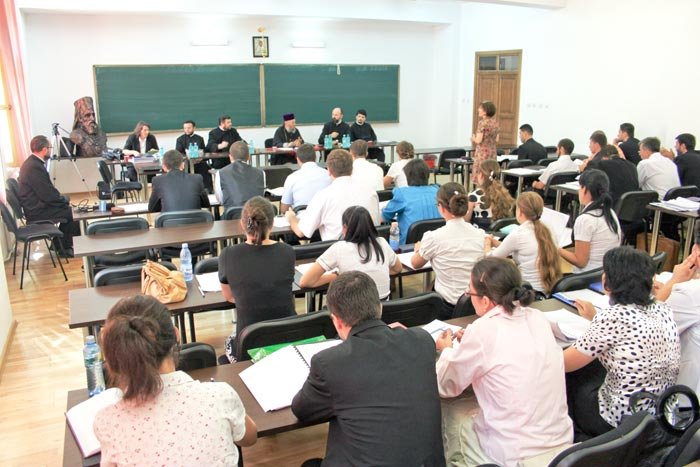 Finalizarea studiilor universitare la Dunărea de Jos 94415