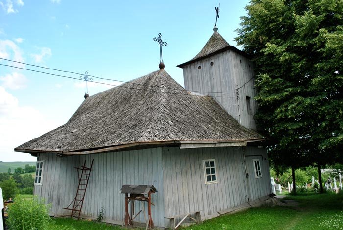 Trista bisericuţă din Forăşti 94412