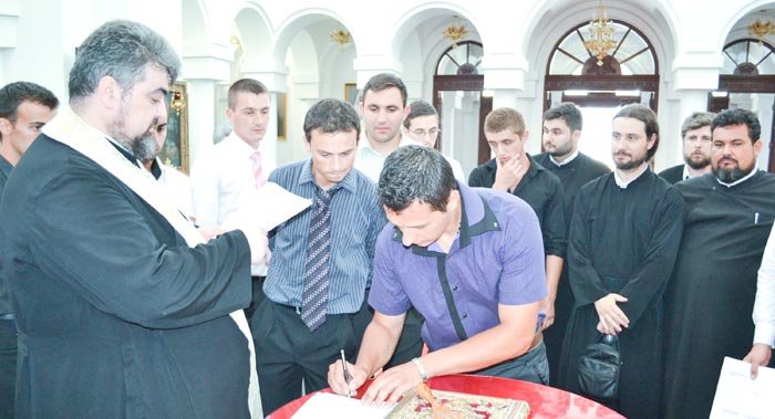 Examene finale pentru teologii din Caransebeş 94424