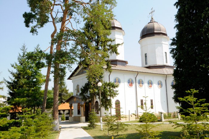 Două secole de dăinuire prin dăruire 94453