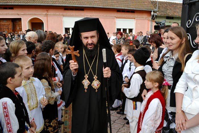 Slujire chiriarhală în Duminica a VI-a după Rusalii 94485