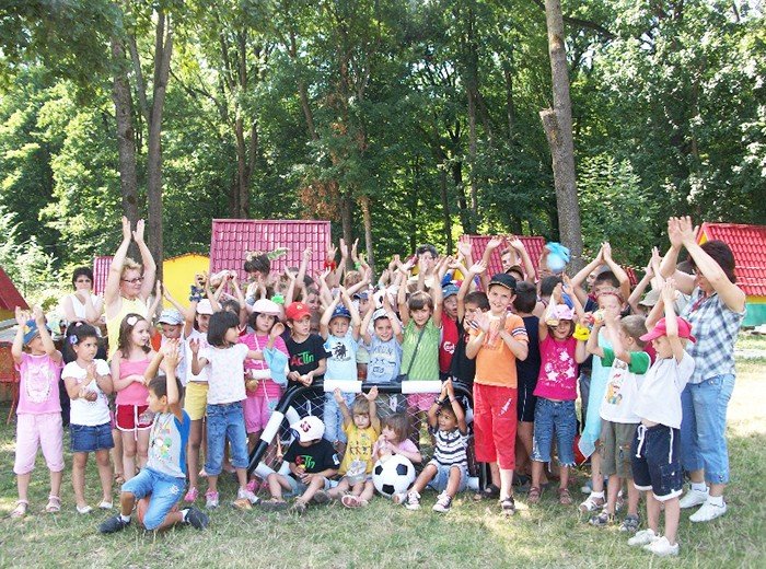 Activitate recreativă pentru copiii Complexului de Servicii Comunitare Bucium 91226