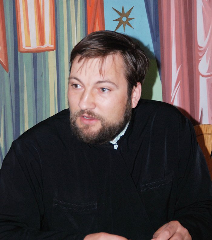 Răspunsuri duhovniceşti: „Dimensiunile şi greutatea verighetei să fie alese în duhul smereniei“ 90143