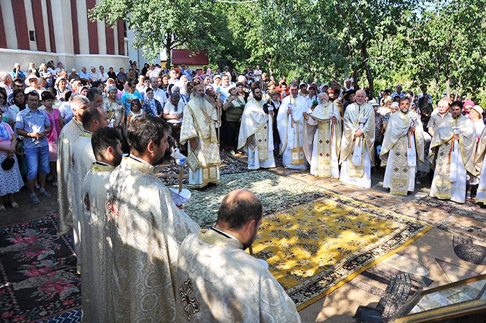 „În jurul bisericii trebuie să se adune toată suflarea creştinească“ 90151