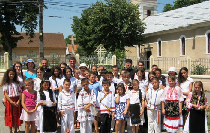 Misiune a copiilor din Şiria în Parohia Chesinţ 90172