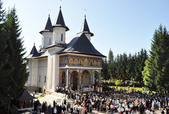 Sfântul Ioan Iacob, serbat la Seminarul Teologic de la Mănăstirea Neamţ 90187