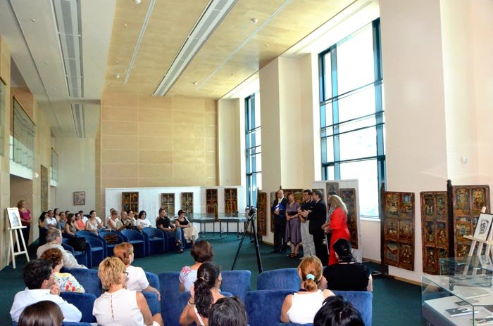 „Schimbarea la Faţă - tradiţie şi modernitate“ 90271