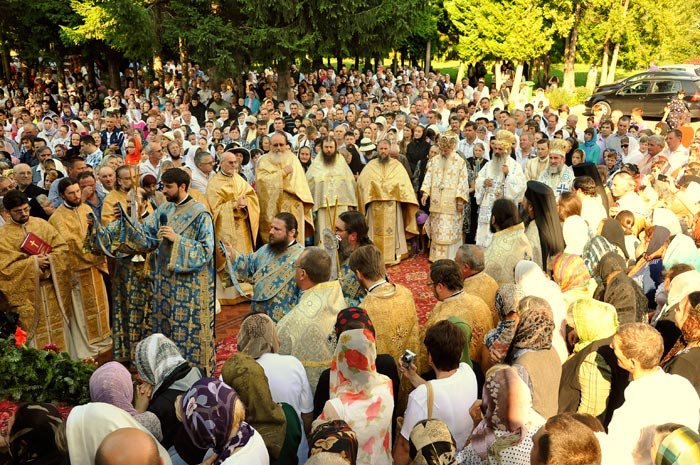 „Sfinte Părinte Ioane, roagă-te pentru noi, fiii tăi!“ 90265