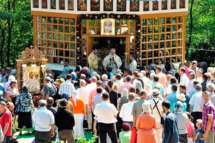 „Puţine lecţii pe care le puteţi da copiilor voştri se compară cu participarea la o Priveghere!“ 90281