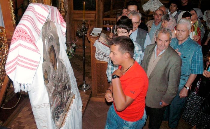 Manifestări religioase în cinstea hramului Bisericii Precista din Bacău 90337