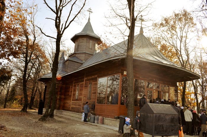 Sfinţirea paraclisului Mănăstirii Basaraba din judeţul Iaşi 90336