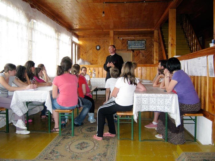 Sute de elevi s-au întâlnit în numele lui Hristos 90342