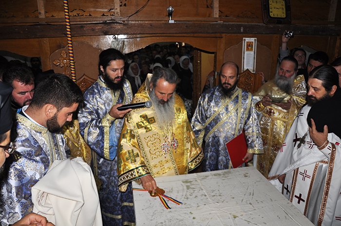 Sfinţire de biserică la Mănăstirea Sângeap-Basaraba 90372