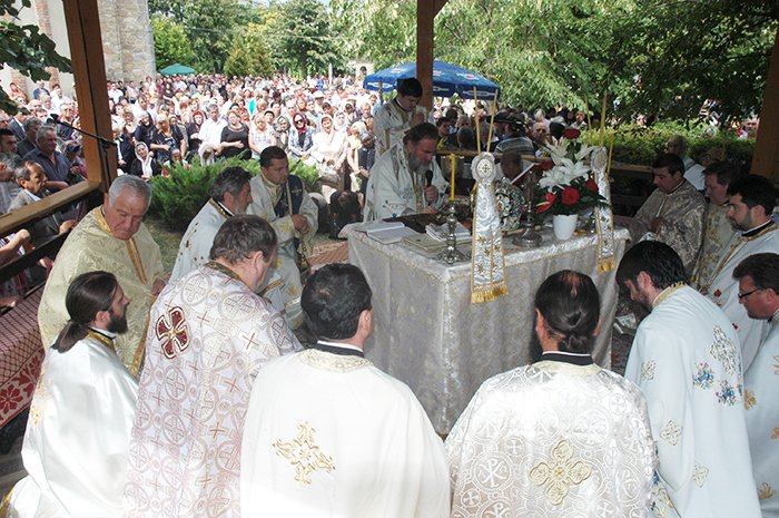 „Am văzut pe feţele oamenilor bucuria întâlnirii cu Maica Domnului“ 90413