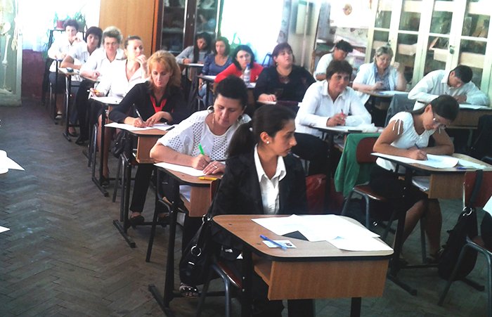 Atestat la Şcoala Postliceală Teologică Sanitară din Aiud 90431