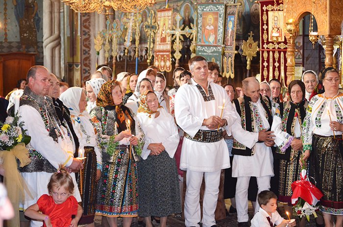 Cununia de aur pentru 23 de cupluri din localitatea Bosanci 90490