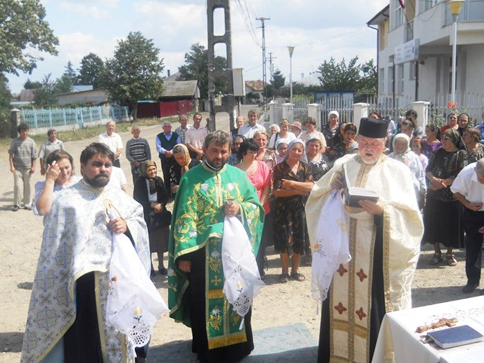 Sfinţire de troiţă în parohia Frumuşica 90492