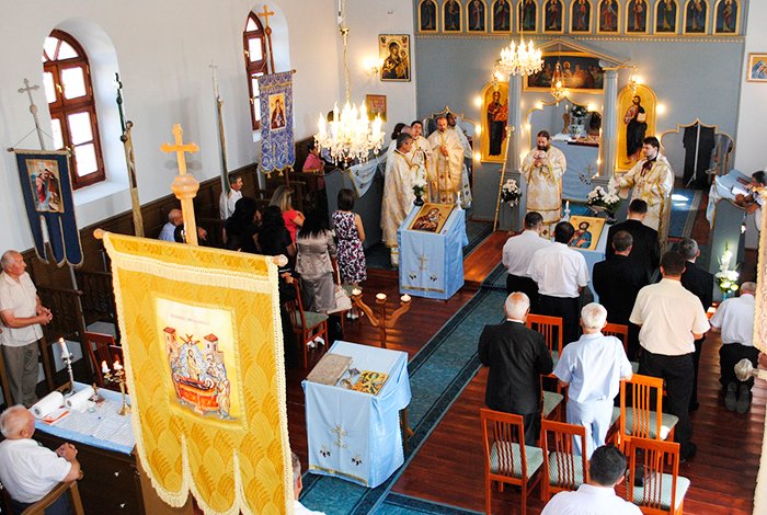 Sfinţirea bisericii Parohiei Săcal din Ungaria 90485