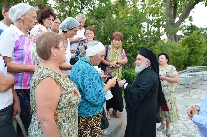 Grup de pelerini ardeleni la Episcopia Tulcii 90528