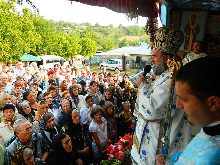 Sfinţirea picturii bisericii filiei Tătărăşti 90580