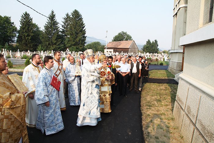 Binecuvântări arhiereşti în lăcaşurile de cult transilvane 90595