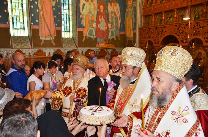 Şapte ani de continuă pomenire 90622