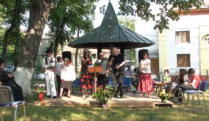 Spectacol artistic la Biserica Toma Cozma din Iaşi 90637