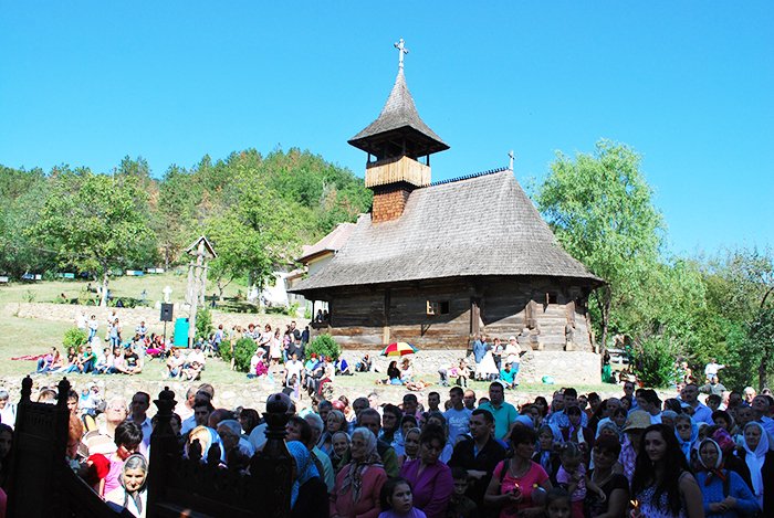 Trei centre monahale în haină de praznic 90658