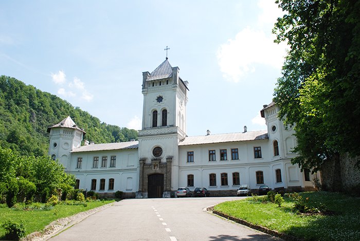 Activităţi culturale la Mănăstirea Tismana 90718