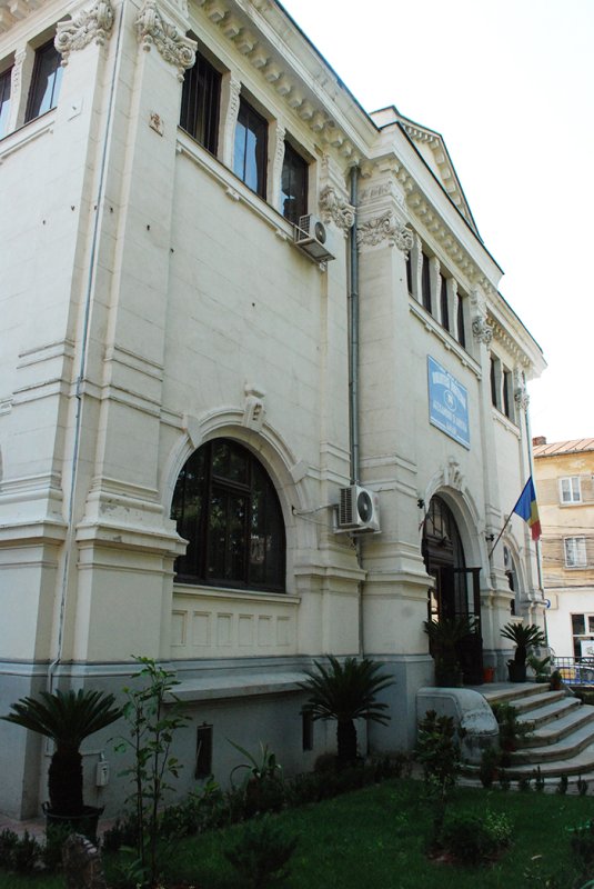 Proiect pentru promovarea tradiţiei vestimentare 90737