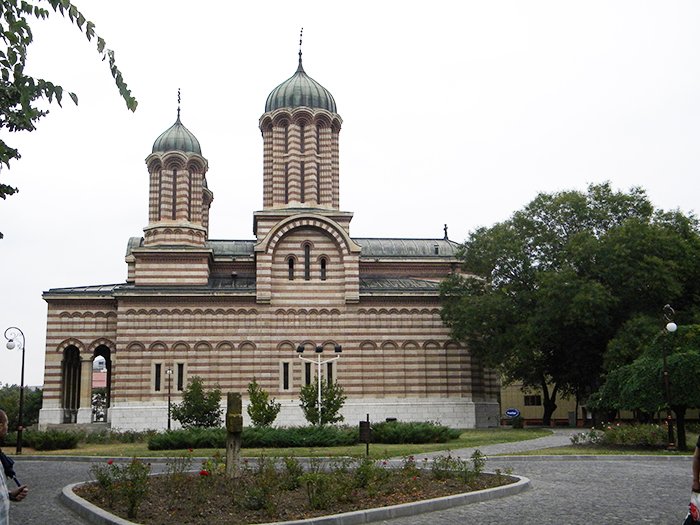 Liturghii arhiereşti în Arhiepiscopia Râmnicului 90776