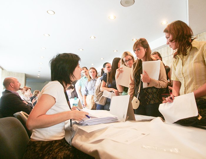 Pesimişti în privinţa intrării pe piaţa muncii 90814