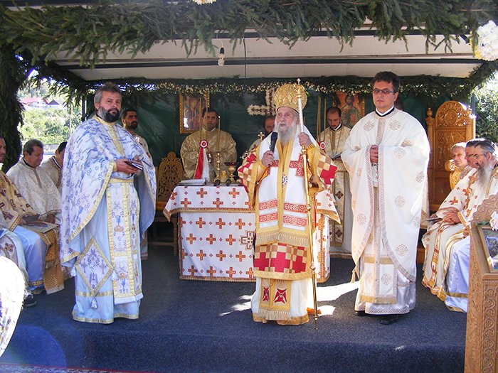 Hramurile mănăstirilor vâlcene Ostrov şi Dintr-un Lemn 90839