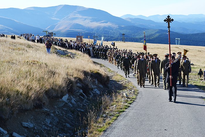 Pelerinaj tradiţional pe Muntele Mic 90859