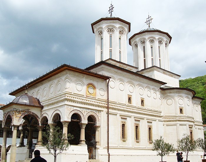 Triptic spiritual-cultural pentru Sfinţii Brâncoveni 90884