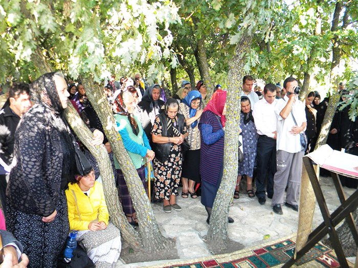 Zi de hram la Schitul „Sfânta Cruce“ - Topolog 90903