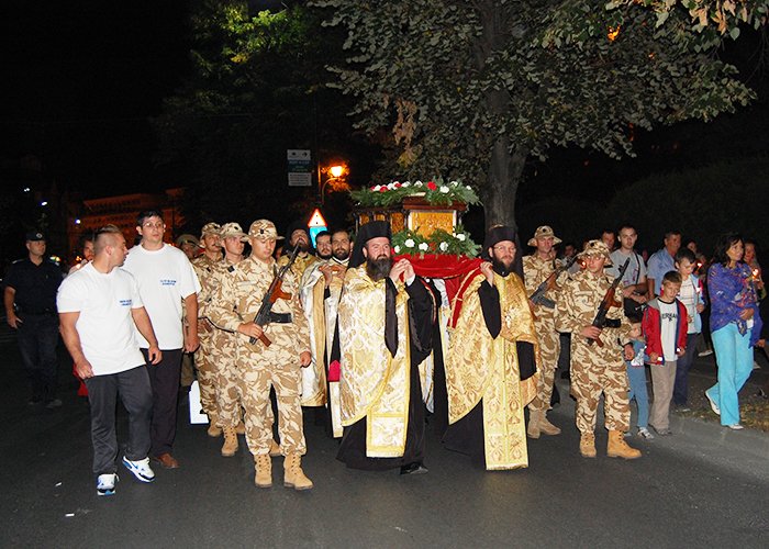 Mii de pelerini l-au cinstit pe Ocrotitorul Banatului 90943