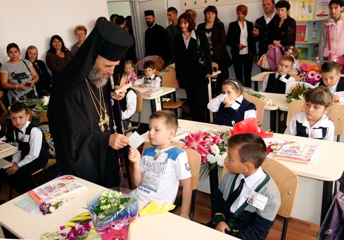Ceremonie religioasă la început de an şcolar 90948