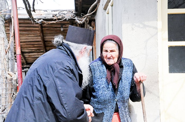 Iubirea care biruieşte firea umană egoistă 91097