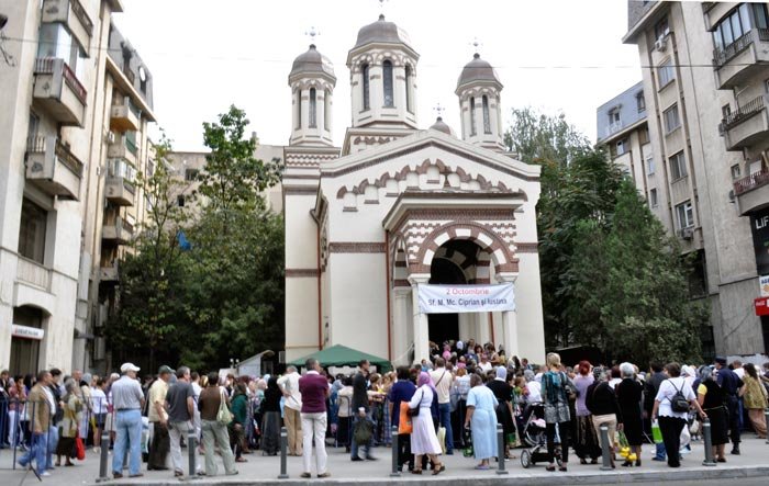 Pelerinaj pe Calea Victoriei la Biserica Zlătari 90104