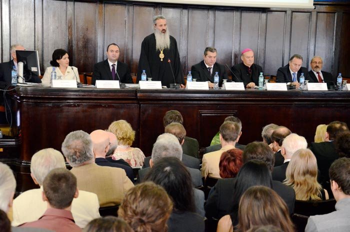 „Rog pe Bunul Dumnezeu să binecuvânteze acest an universitar“ 90115